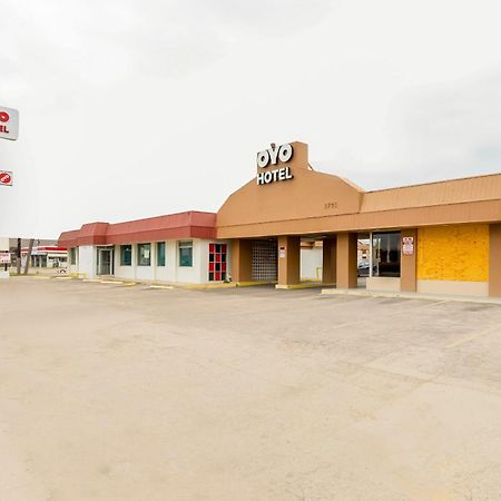 Oyo Hotel San Antonio Lackland Afb Seaworld Hwy 90 W Екстериор снимка