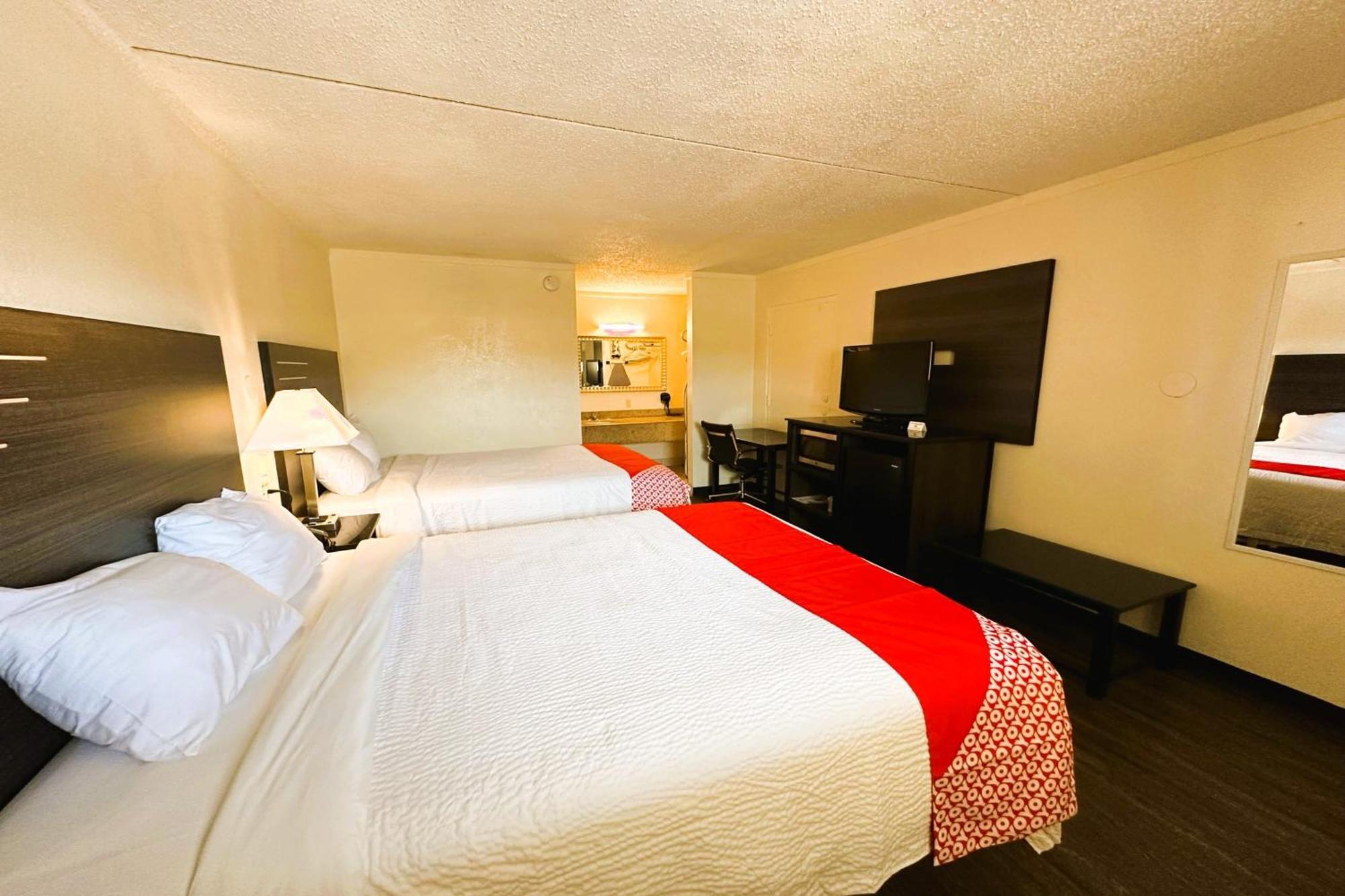 Oyo Hotel San Antonio Lackland Afb Seaworld Hwy 90 W Екстериор снимка