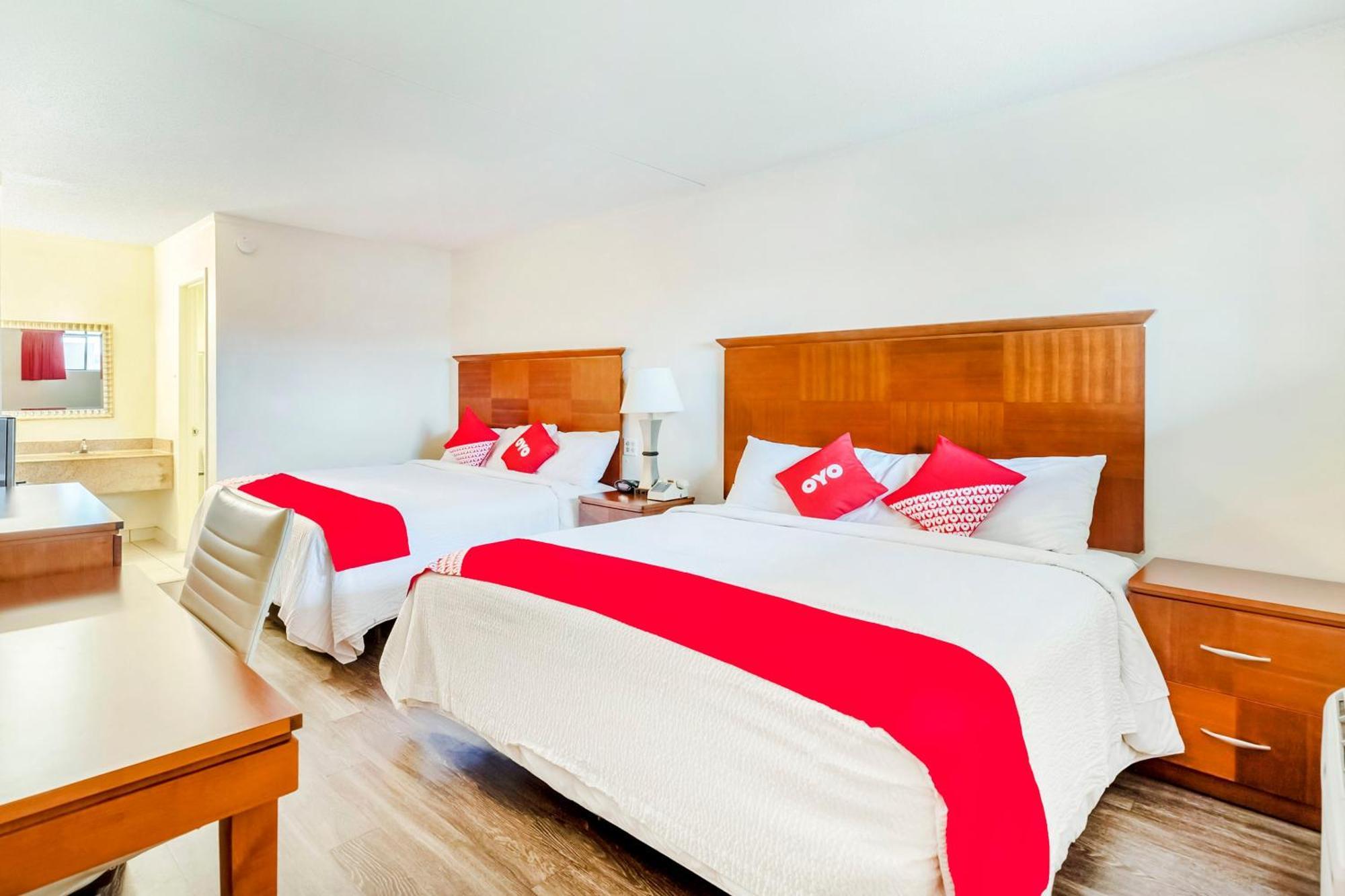 Oyo Hotel San Antonio Lackland Afb Seaworld Hwy 90 W Екстериор снимка