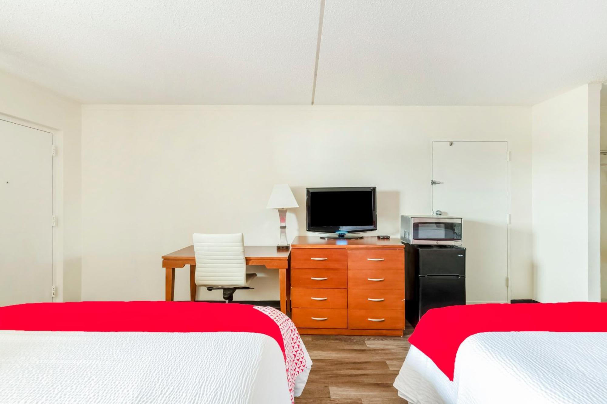 Oyo Hotel San Antonio Lackland Afb Seaworld Hwy 90 W Екстериор снимка