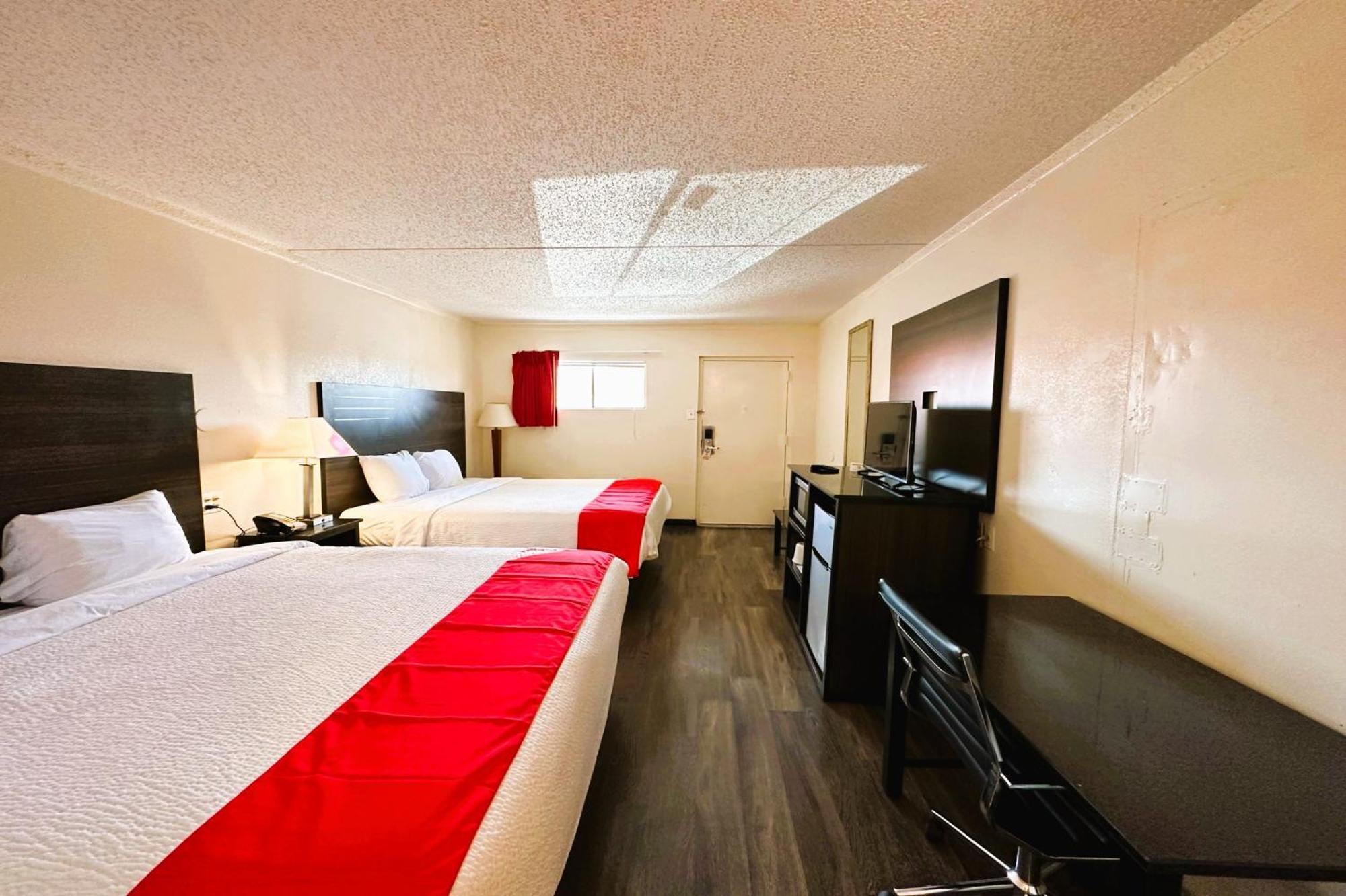 Oyo Hotel San Antonio Lackland Afb Seaworld Hwy 90 W Екстериор снимка