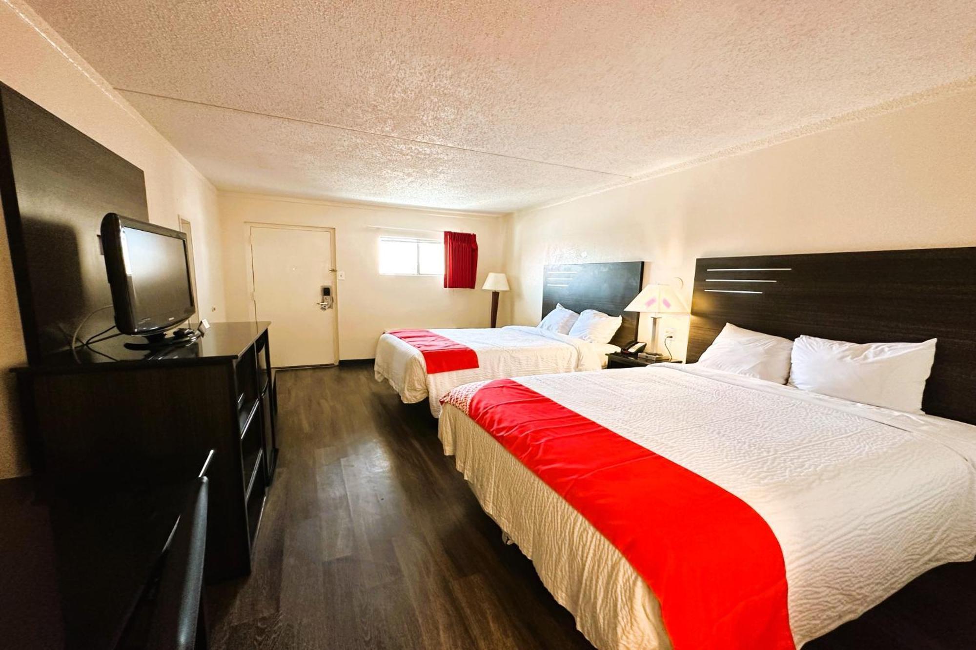 Oyo Hotel San Antonio Lackland Afb Seaworld Hwy 90 W Екстериор снимка