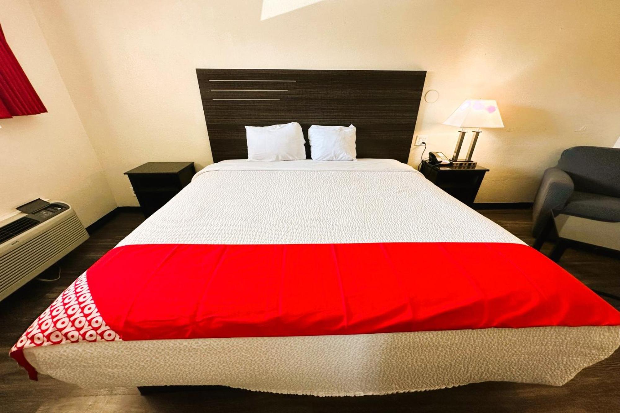 Oyo Hotel San Antonio Lackland Afb Seaworld Hwy 90 W Екстериор снимка