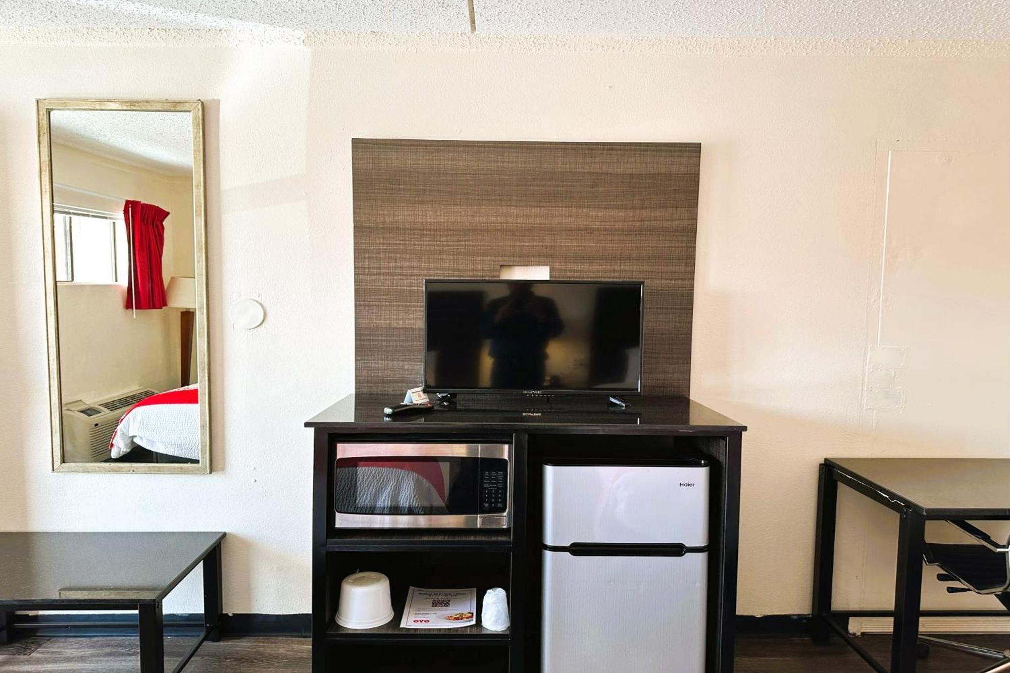 Oyo Hotel San Antonio Lackland Afb Seaworld Hwy 90 W Екстериор снимка