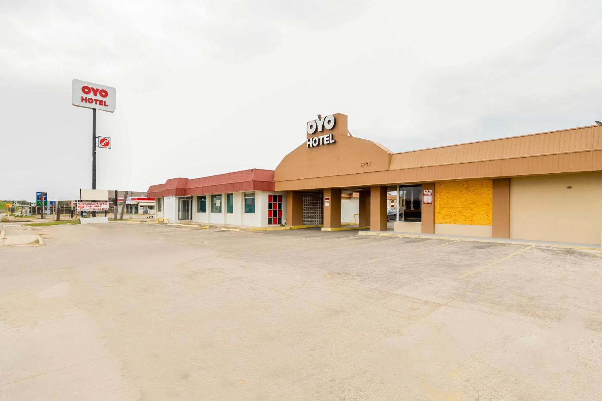 Oyo Hotel San Antonio Lackland Afb Seaworld Hwy 90 W Екстериор снимка